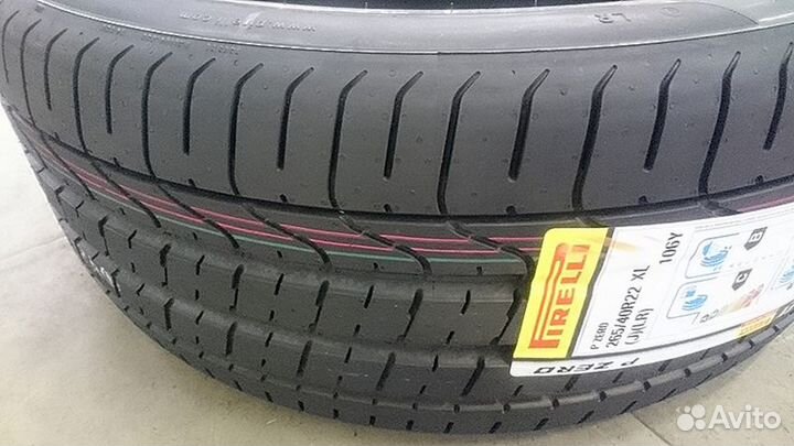 Pirelli P Zero 285/35 R22 106