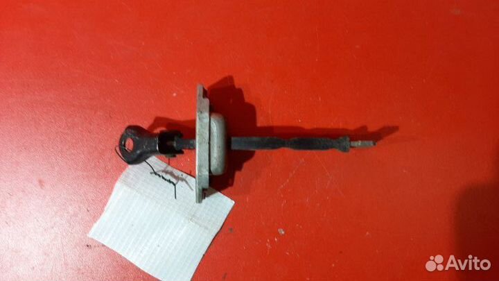 Ограничитель двери Toyota Corolla Fielder NZE141