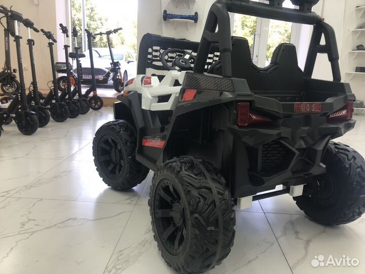 Джипы внедорожники на пульте