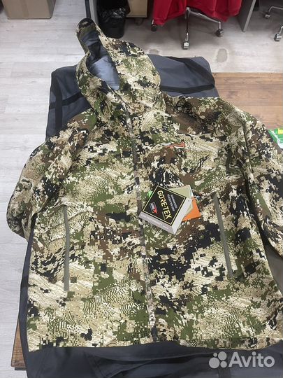 Sitka dew point jacket