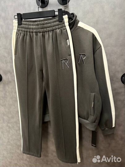 Спортивный костюм Represent