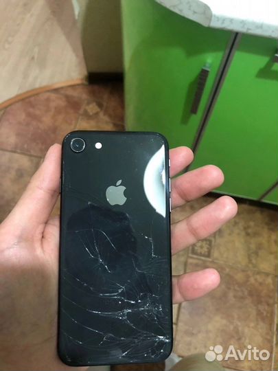 Телефон iPhone 8 64 gb