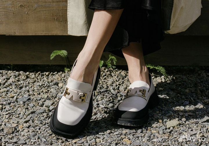 Туфли лоферы женские