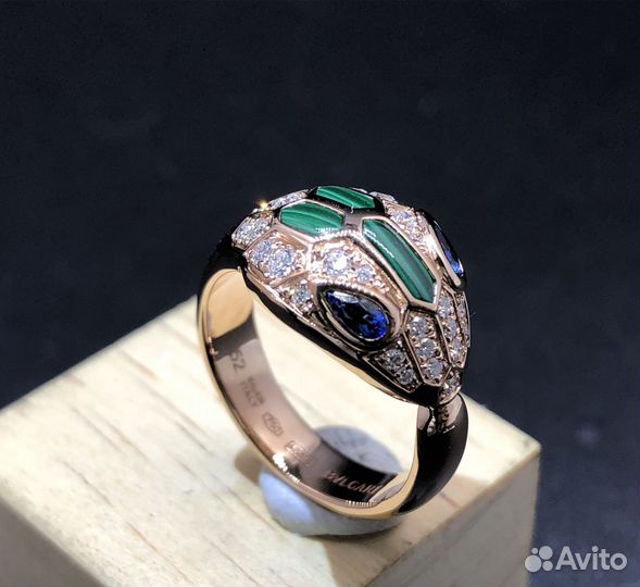 Кольцо с малахитом и бриллиантами Bvlgari змея