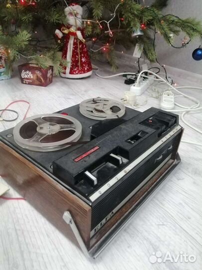 Катушечный магнитофон Elfa