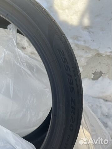 Pirelli P Zero 255/35 R20 и 315/30 R21 105Y