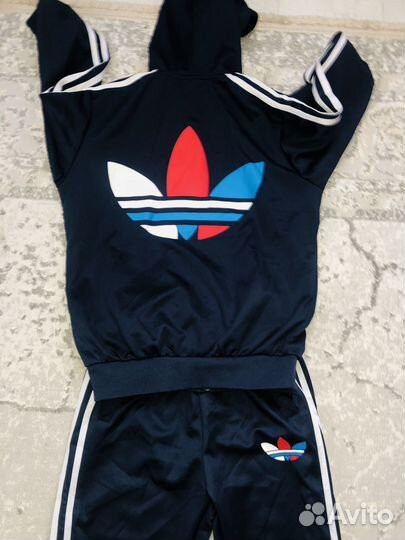 Спортивный костюм adidas
