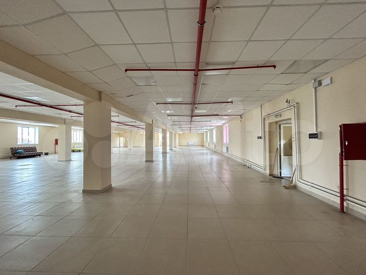 Торгово-офисная площадь с ремонтом, 580 м²