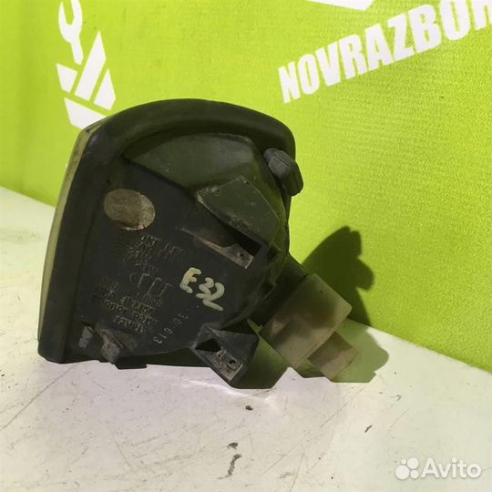 Указатель поворота правый бмв Е32