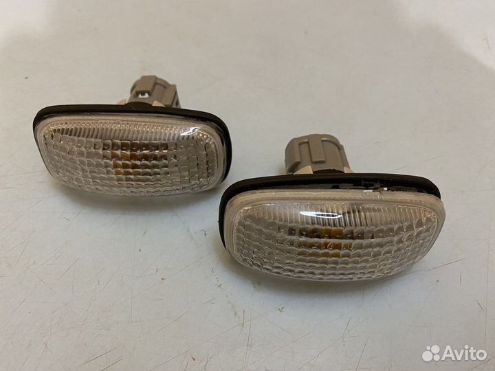 Повторители поворота Nissan