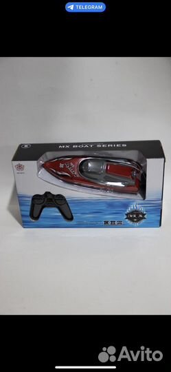 Игрушка катер на радиоуправлении