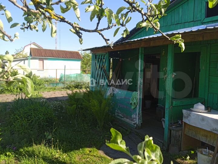 Дача 20 м² на участке 6 сот.