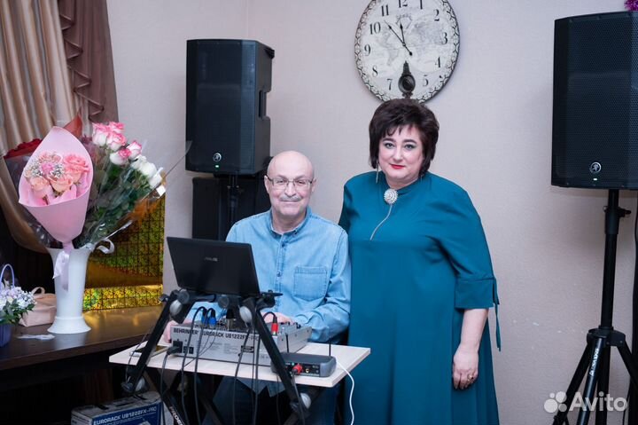 Ведущая и музыкант на свадьбу или банкет