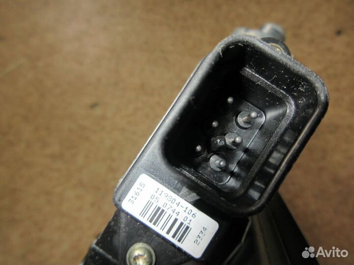 Стеклоподъемник задний Opel Astra 98) 04