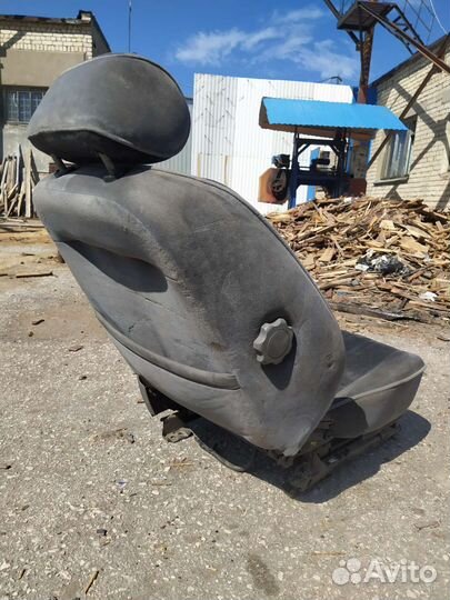 Сиденье переднее водительское ford