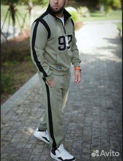 Спортивный костюм