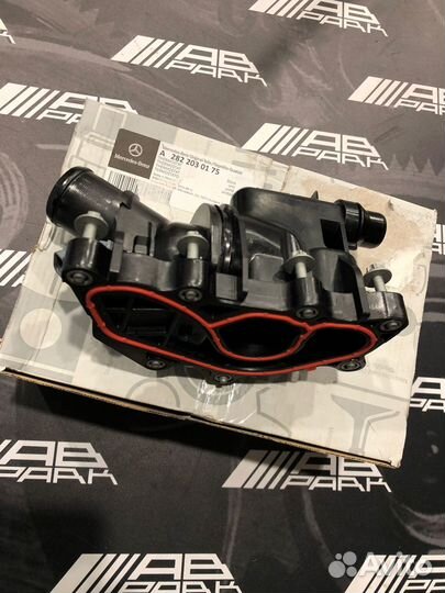 Термостат Mercedes M282 оригинал