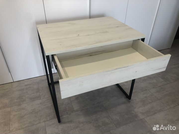 Стол школьный (компьютерный)