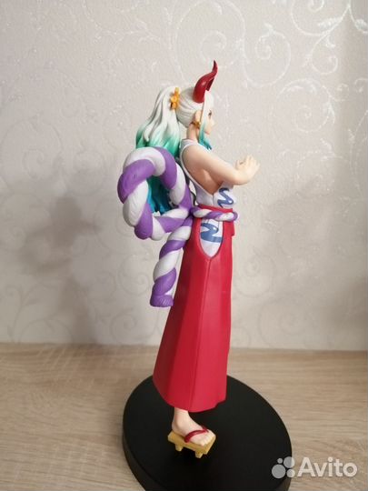 Фигурка Ямато (one piece)