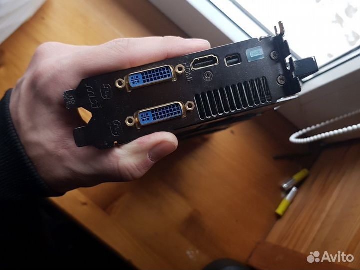Видеокарта MSI R6970 Lighting Twin frozr III