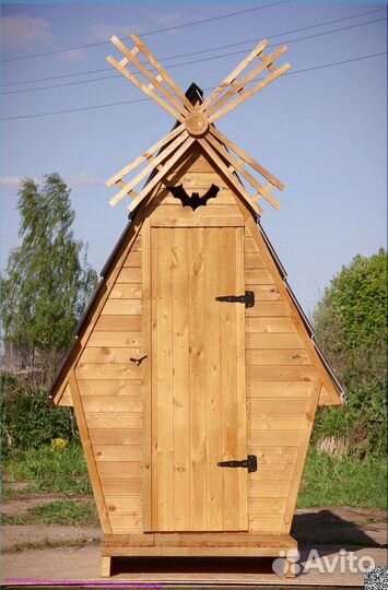 Дачный туалет деревянный