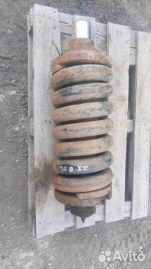 Натяжитель гусеницы экскаватора Hitachi ZX650