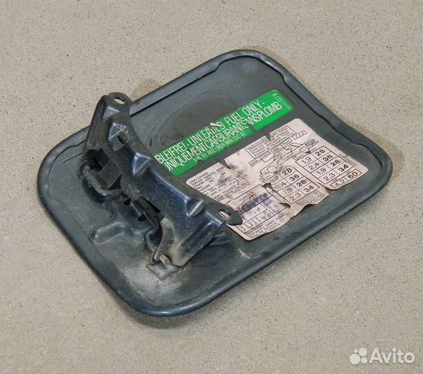 Лючок бензобака Audi 80 (B3)