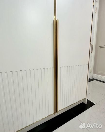 Шкаф распашной