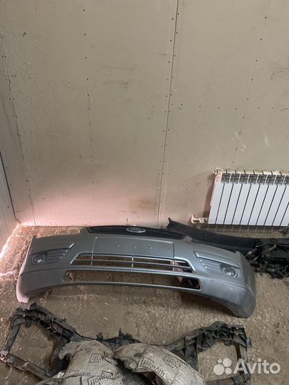 Передний Бампер ford focus 2