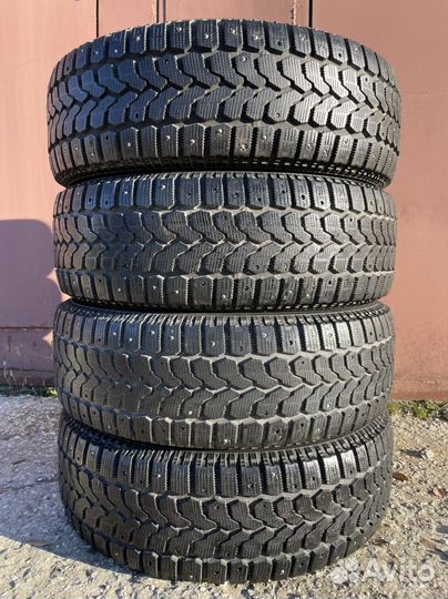 Yokohama Ice Guard F700Z 215/70 R16 100Q