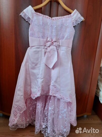 Платье для девочки на праздник много
