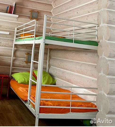 Двухярусная кровать IKEA металлическая