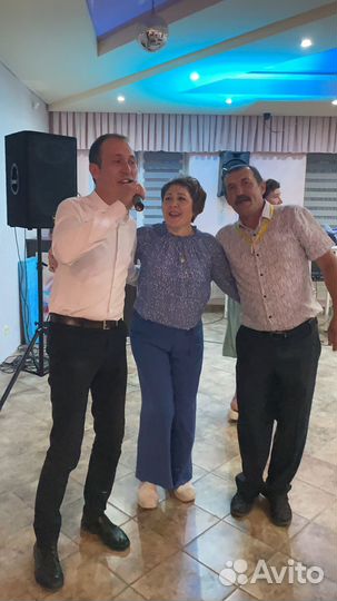 Ведущий тамада