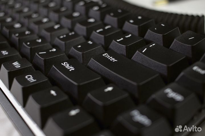 Бесшумная механика на CherryMX Silent Red + кабель