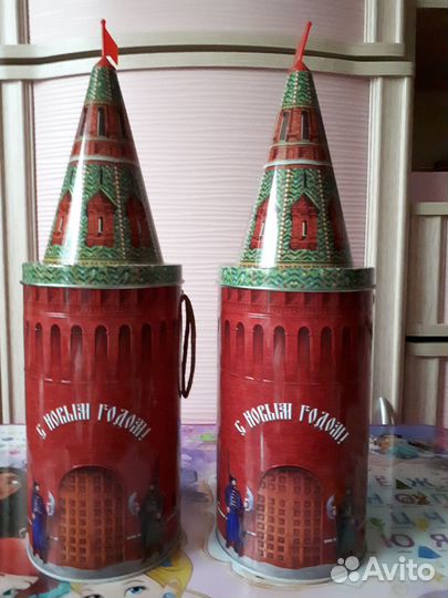 Подарочная новогодняя коробка