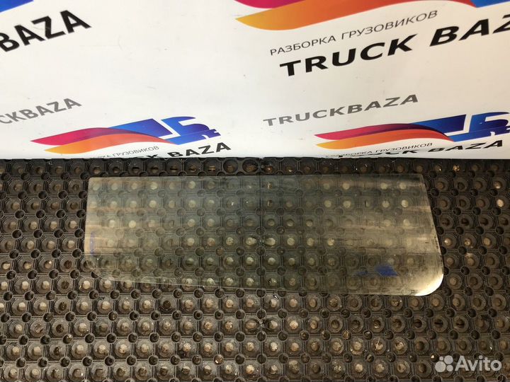 1284622 Стекло двери боковое