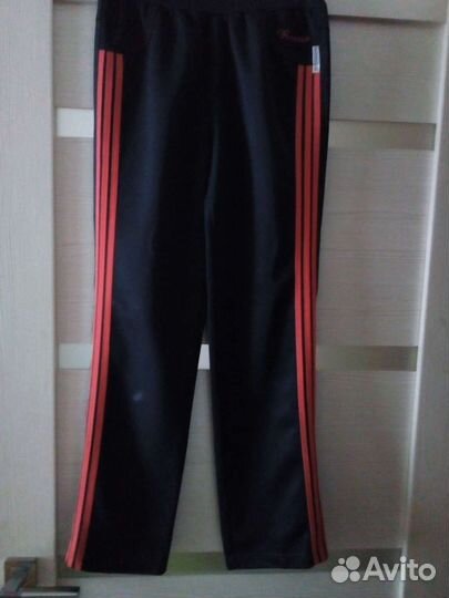 Спортивный костюм женский