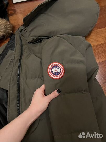 Пуховик Canada goose женский