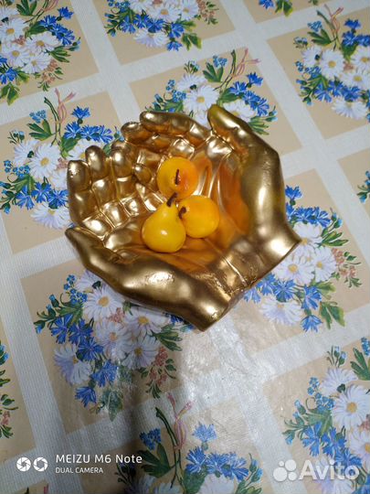 Вазочка руки