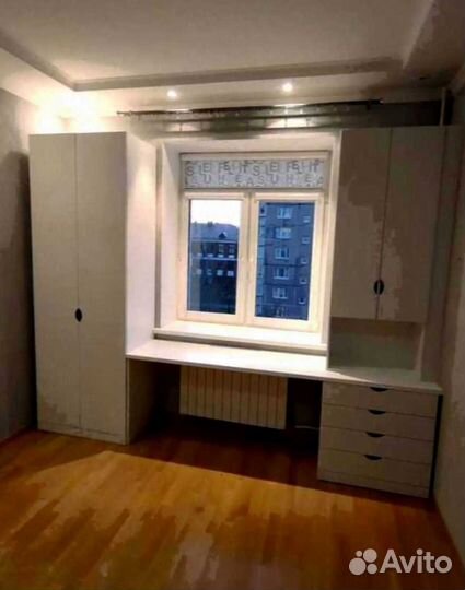 Рабочая зона у окна