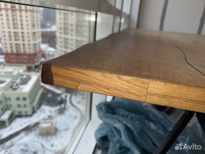 Стол из дерева