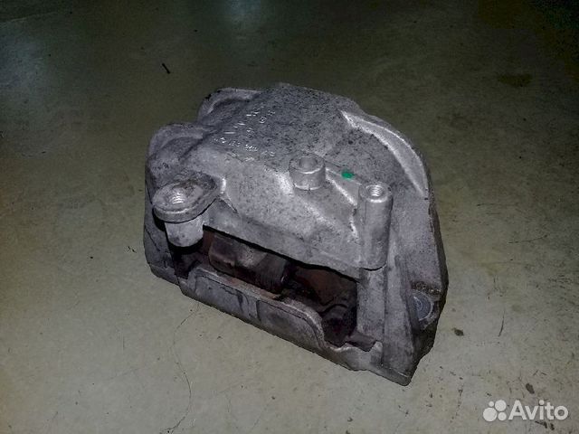 Опора двигателя (подушка двс) правая 1K0199262AR V