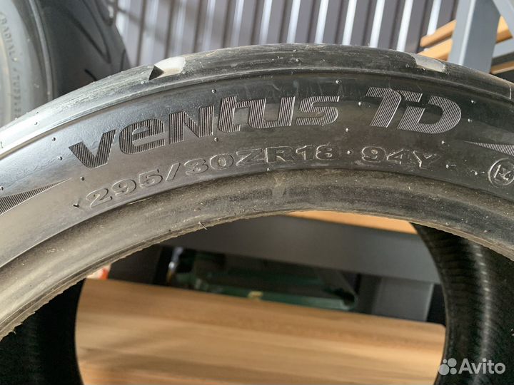 Hankook Ventus TD Z221 295/30 R18 94Y