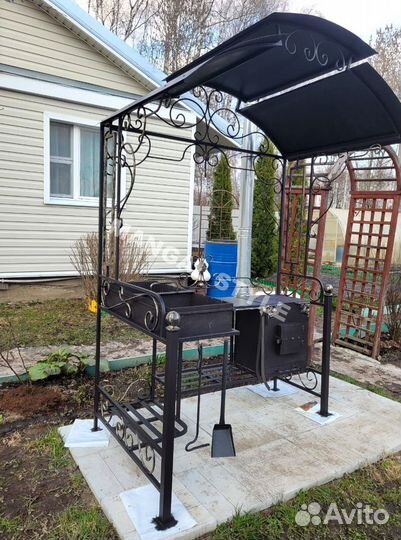 Мангал с крышей