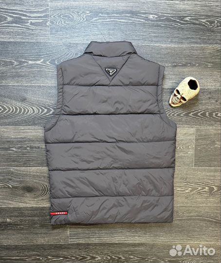 Жилетка prada