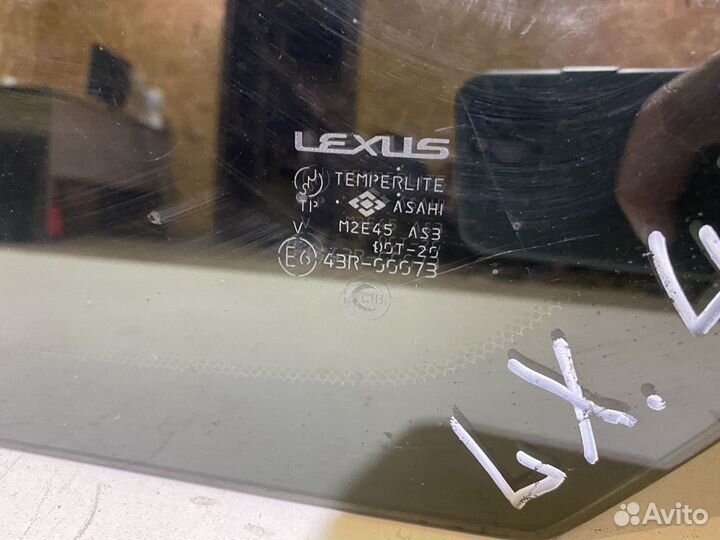 Стекло двери форточка Toyota Land Cruiser Lexus LX