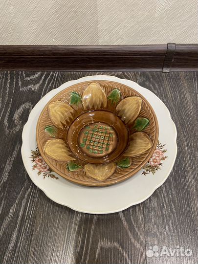 Салатницы и тарелка СССР