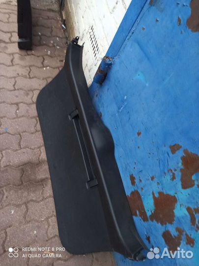 Opel Astra H обшивка крышки 13201328 оригинал