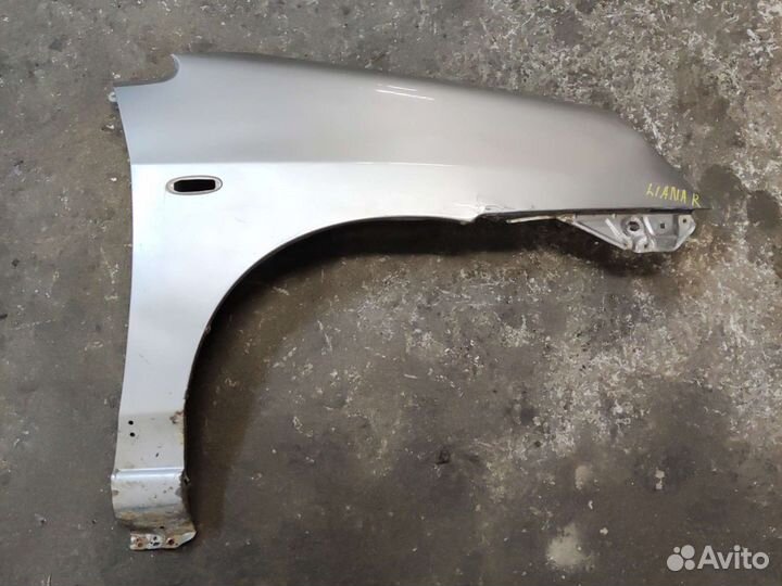 Крыло переднее правое suzuki liana