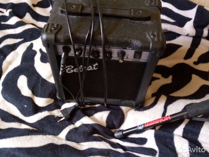 Гитара с комбоусилителем